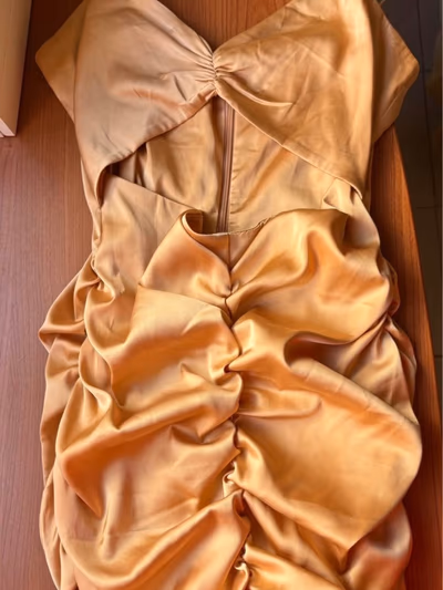 Oh Polly Satin Dress by Oh Polly — pre-loved on Thrifted.mt