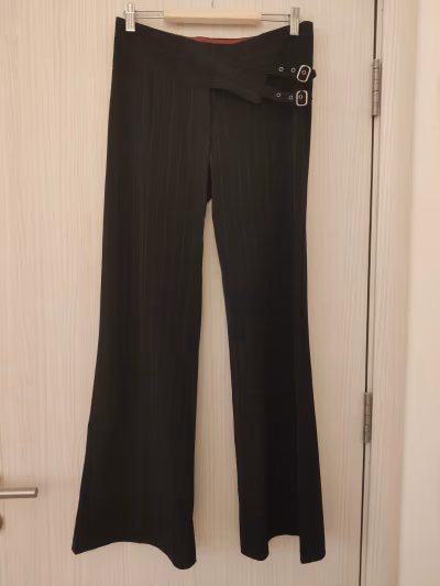 Black wide-leg smart trousers by Clockhouse — pre-loved on Thrifted.mt