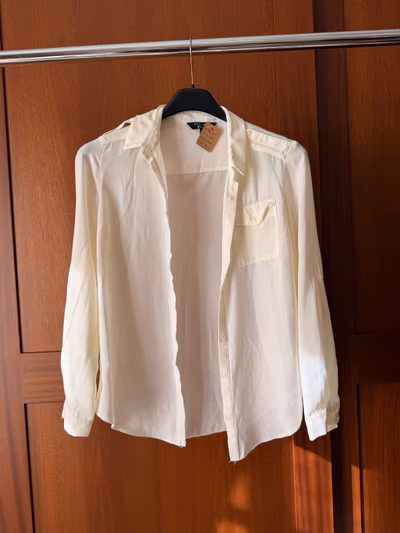 New Look White Buttoned Shirt — pre-loved on Thrifted.mt