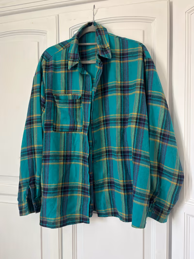 Green plaid check shirt by DAZY — pre-loved on Thrifted.mt