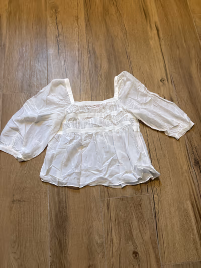 White Square Neck Puff Sleeve Blouse by Max & CO — pre-loved on Thrifted.mt