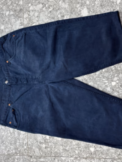 Pantaloncini di jeans scuri Mustang by Mustang — pre-loved on Thrifted.mt