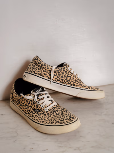 Vans leopard print low-top trainers by Vans — pre-loved on Thrifted.mt