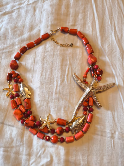 Red Beaded Sea Life Necklace — pre-loved on Thrifted.mt
