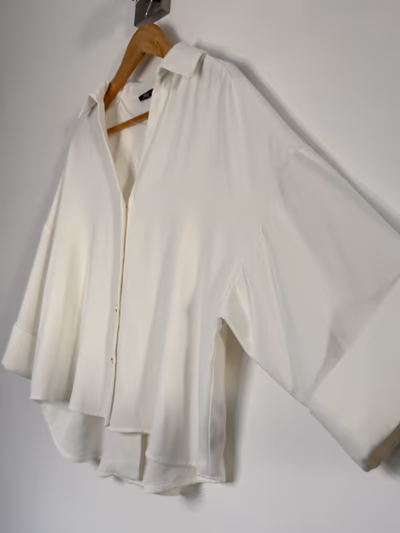 Zara White Oversized Flowy Shirt with Marbled Buttons — pre-loved on Thrifted.mt