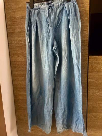 Lightwash Drawstring Wide Leg Trousers — pre-loved on Thrifted.mt