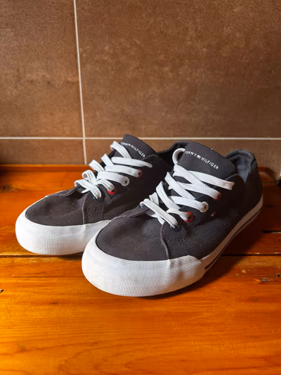 Tommy Hilfiger Canvas Sneakers by Tommy Hilfiger — pre-loved on Thrifted.mt