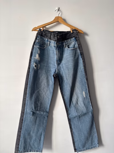 Vaqueros de dos tonos by Zuiki — pre-loved on Thrifted.mt