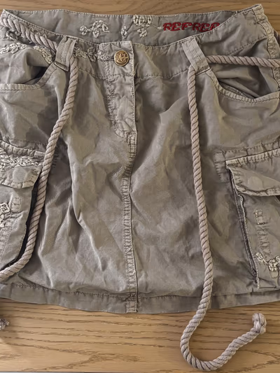 Beige Cargo Mini Skirt by Refree — pre-loved on Thrifted.mt