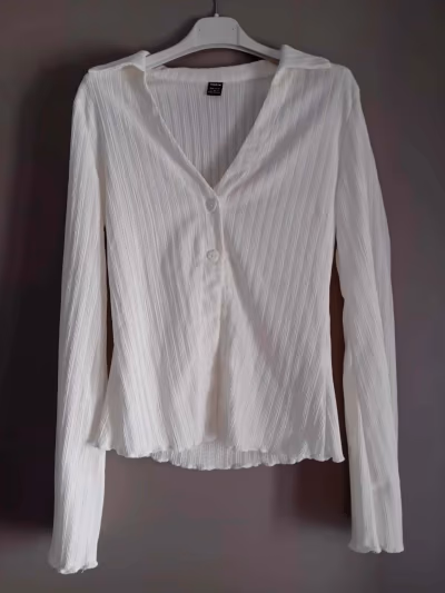 White textured button-up shirt by SHEIN — pre-loved on Thrifted.mt