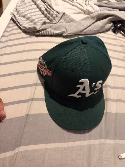Gorra de los Oakland Athletics de New Era by New Era — pre-loved on Thrifted.mt