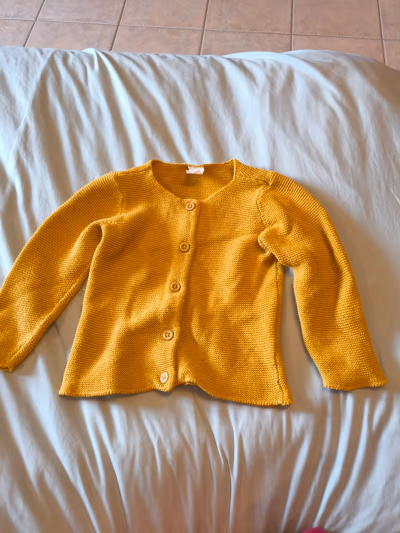 H&M yellow knit cardigan by H&M — pre-loved on Thrifted.mt