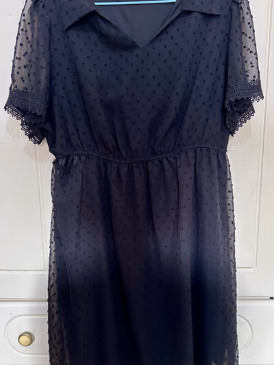 Abito in chiffon nero a pois by Shein — pre-loved on Thrifted.mt