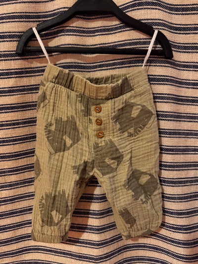 Olive patterned baby cotton trousers — pre-loved on Thrifted.mt