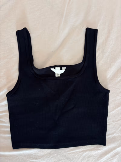 H&M Black Ribbed Square Neck Tank Top by H&M — pre-loved on Thrifted.mt