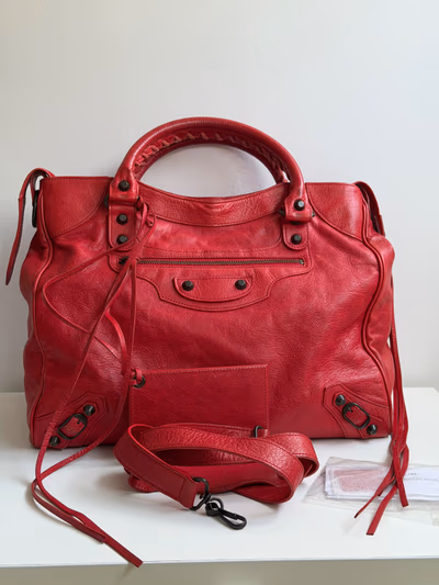 Balenciaga Velo bag — pre-loved on Thrifted.mt
