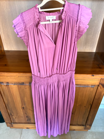 Witchery Frill Sleeve Midi Dress by Witchery — pre-loved on Thrifted.mt