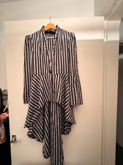 Striped high-low corset jacket — pre-loved on Thrifted.mt