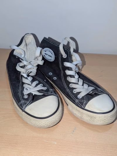 Black high-top canvas sneakers — pre-loved on Thrifted.mt