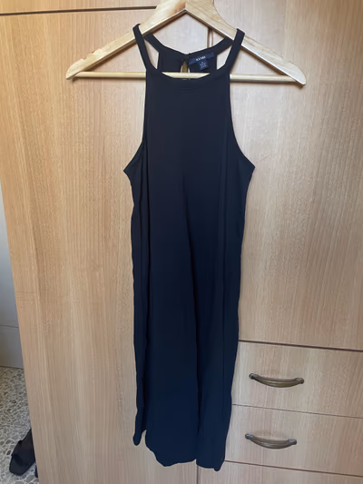 Kiabi black dress — pre-loved on Thrifted.mt