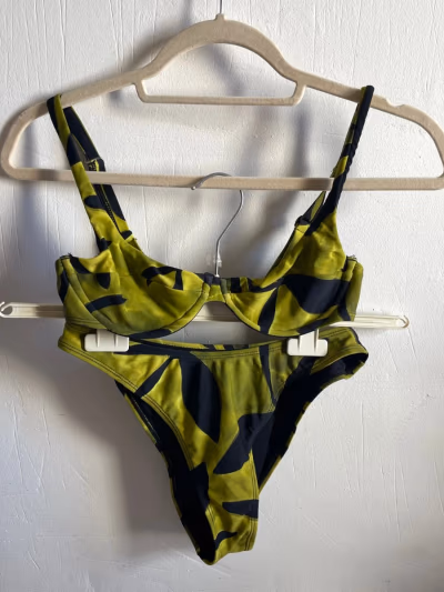 Abstract Print Bikini Set — pre-loved on Thrifted.mt