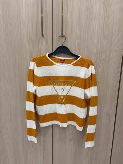 Guess striped long sleeve jumper — pre-loved on Thrifted.mt