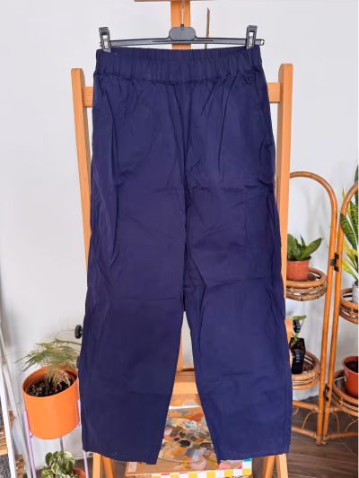 Pantalones ASOS azul marino con cintura elástica, talla UK10 by Asos — pre-loved on Thrifted.mt