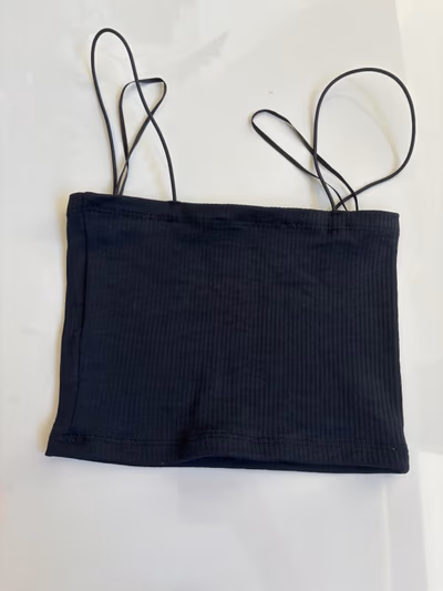 Black Ribbed Crop Cami Top by Pull&Bear — pre-loved on Thrifted.mt
