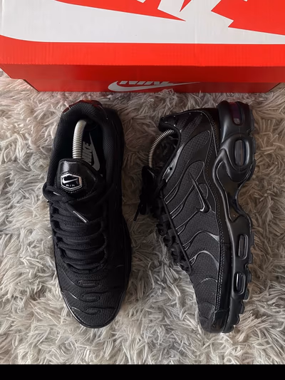 Nike Tn 44 by Nike — pre-loved on Thrifted.mt