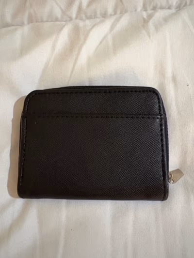 Small Black Saffiano Zip Wallet — pre-loved on Thrifted.mt