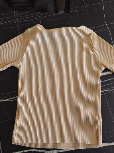 Beige Pleated Round Neck Top — pre-loved on Thrifted.mt