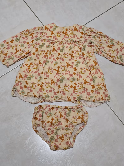 Zara Floral Print Cotton Baby Set by Zara — pre-loved on Thrifted.mt