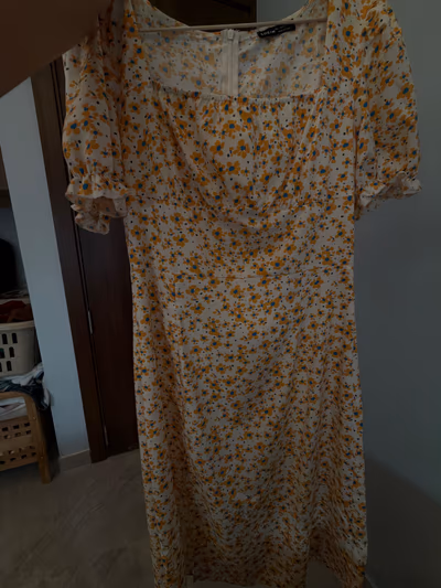 Floral Print Puff Sleeve Dress by SHEIN — pre-loved on Thrifted.mt