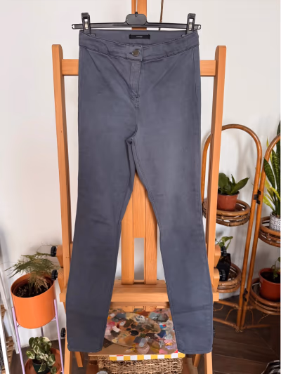 Pantalones ajustados George Grey by George — pre-loved on Thrifted.mt