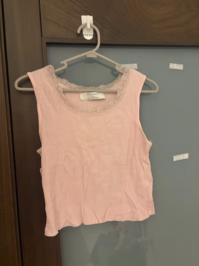 Pink ribbed lace trim top by Primark — pre-loved on Thrifted.mt