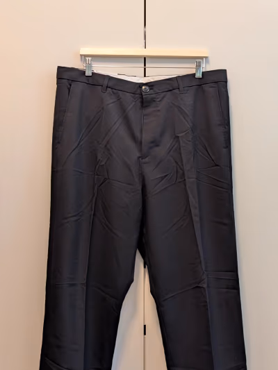 Pantalones holgados Alessi para el día a día by WEEKDAY — pre-loved on Thrifted.mt
