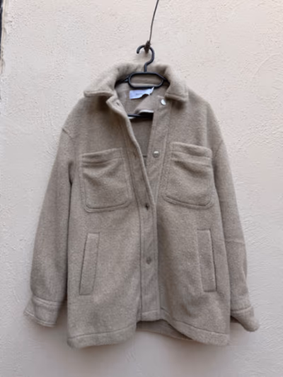 Beige Wool Blend Shacket by Stradivarius — pre-loved on Thrifted.mt