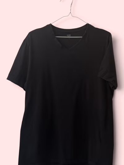 Black V-neck Basic T-shirt by Kiabi — pre-loved on Thrifted.mt