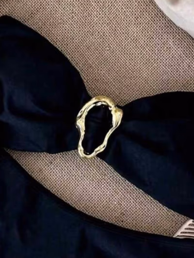 Shein Black Bikini Top — pre-loved on Thrifted.mt