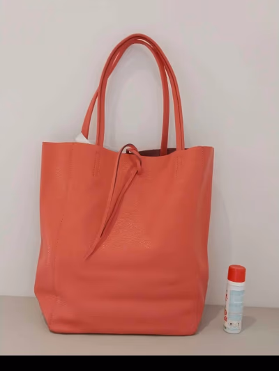 Leather tote bag — pre-loved on Thrifted.mt
