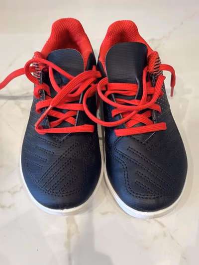 Football Shoes — pre-loved on Thrifted.mt