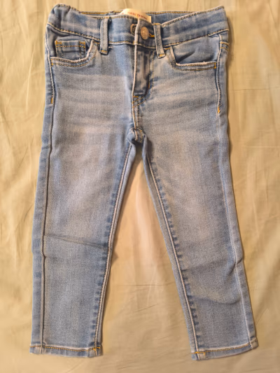 Baby Levi's 710 Super Skinny Jeans 2 years - adjustable by Levi's — pre-loved on Thrifted.mt