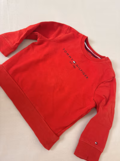 Tommy Hilfiger red cotton sweatshirt by Tommy Hilfiger — pre-loved on Thrifted.mt