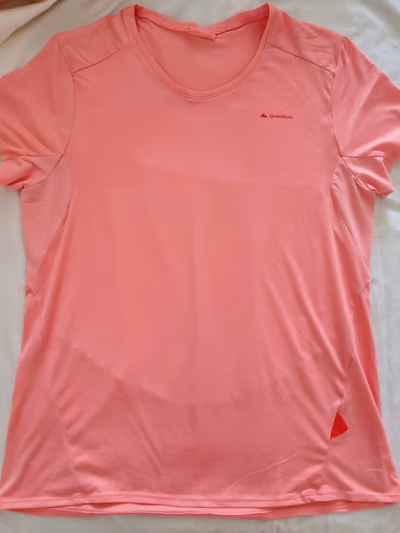 Quechua Pink Active T-shirt — pre-loved on Thrifted.mt