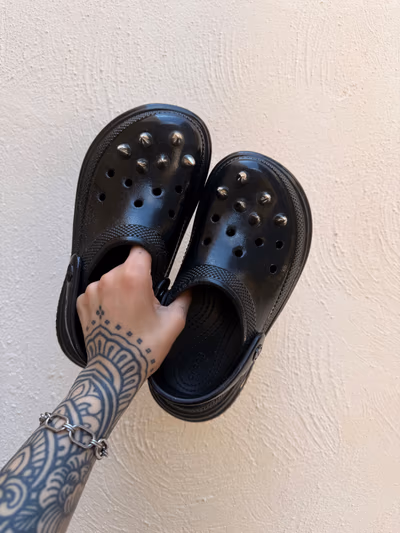 Black Platform Crocs by Crocs — pre-loved on Thrifted.mt
