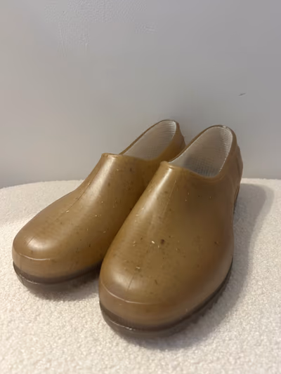 Plasticana Gardana Clogs by Plasticana — pre-loved on Thrifted.mt