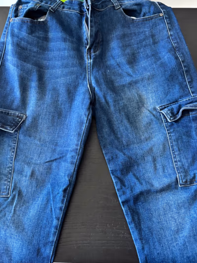Blue denim cargo trousers — pre-loved on Thrifted.mt