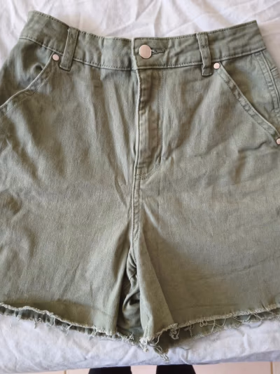 Tezenis Khaki Utility Denim Shorts by Tezenis — pre-loved on Thrifted.mt