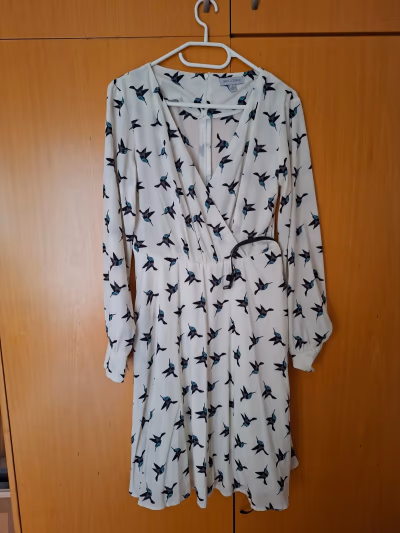 Cream hummingbird print midi dress — pre-loved on Thrifted.mt
