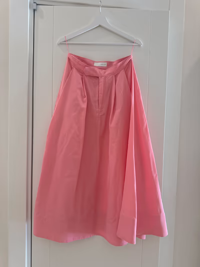 Zara skirt by Zara — pre-loved on Thrifted.mt